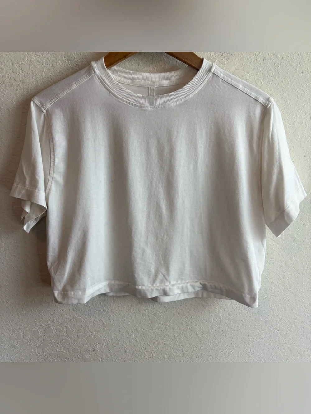 Lululemon White Crop Top Size Large